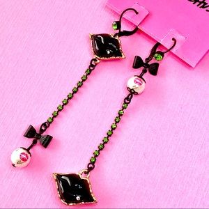 Betsey Johnson ‘First Date’ Black Lips  Earrings w/ Tag